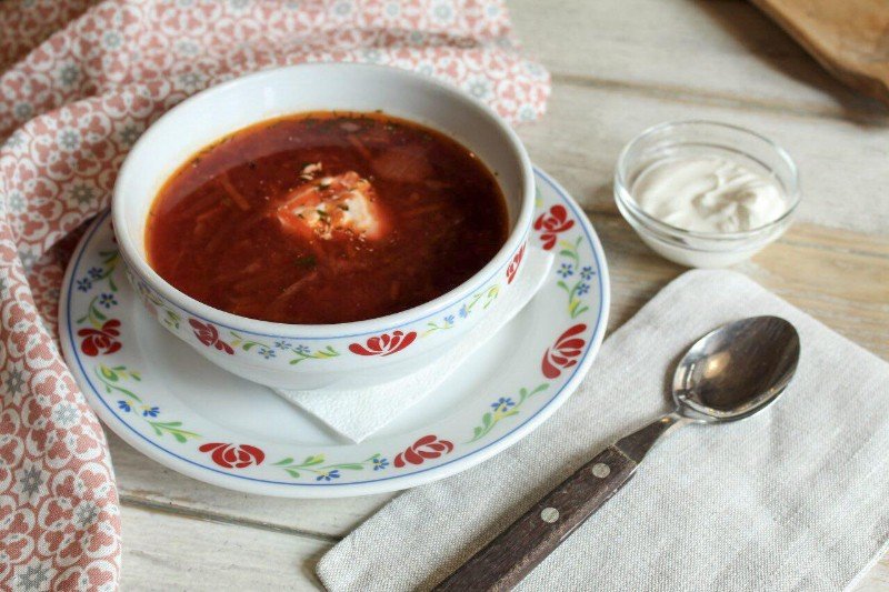 Bortsch traditionelle russische Suppe